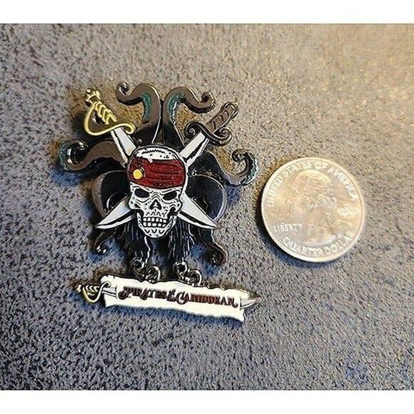 Disney Skull and Kraken Pirates of the Caribbean Pin - Picture 3 of 4